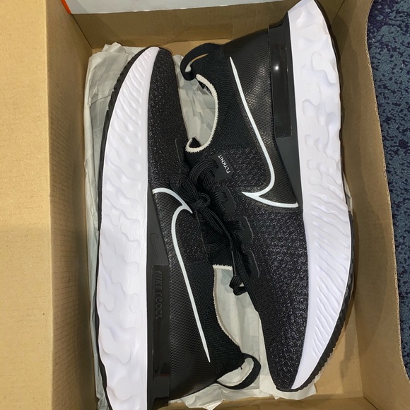 SOLD BRAND NEW Nike React Infinity Run SZ 9.5 - Picture 6 of 8